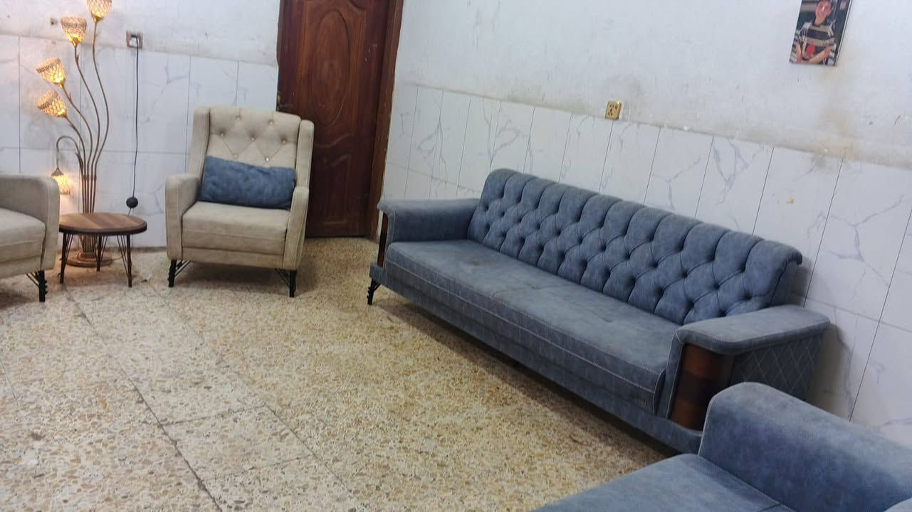 تخم تركي 10 مقعد نظيف
سعره 360 وبي مجال مكان
 البياع يوجد توصيل بكروه ب واتساب
 ***********
