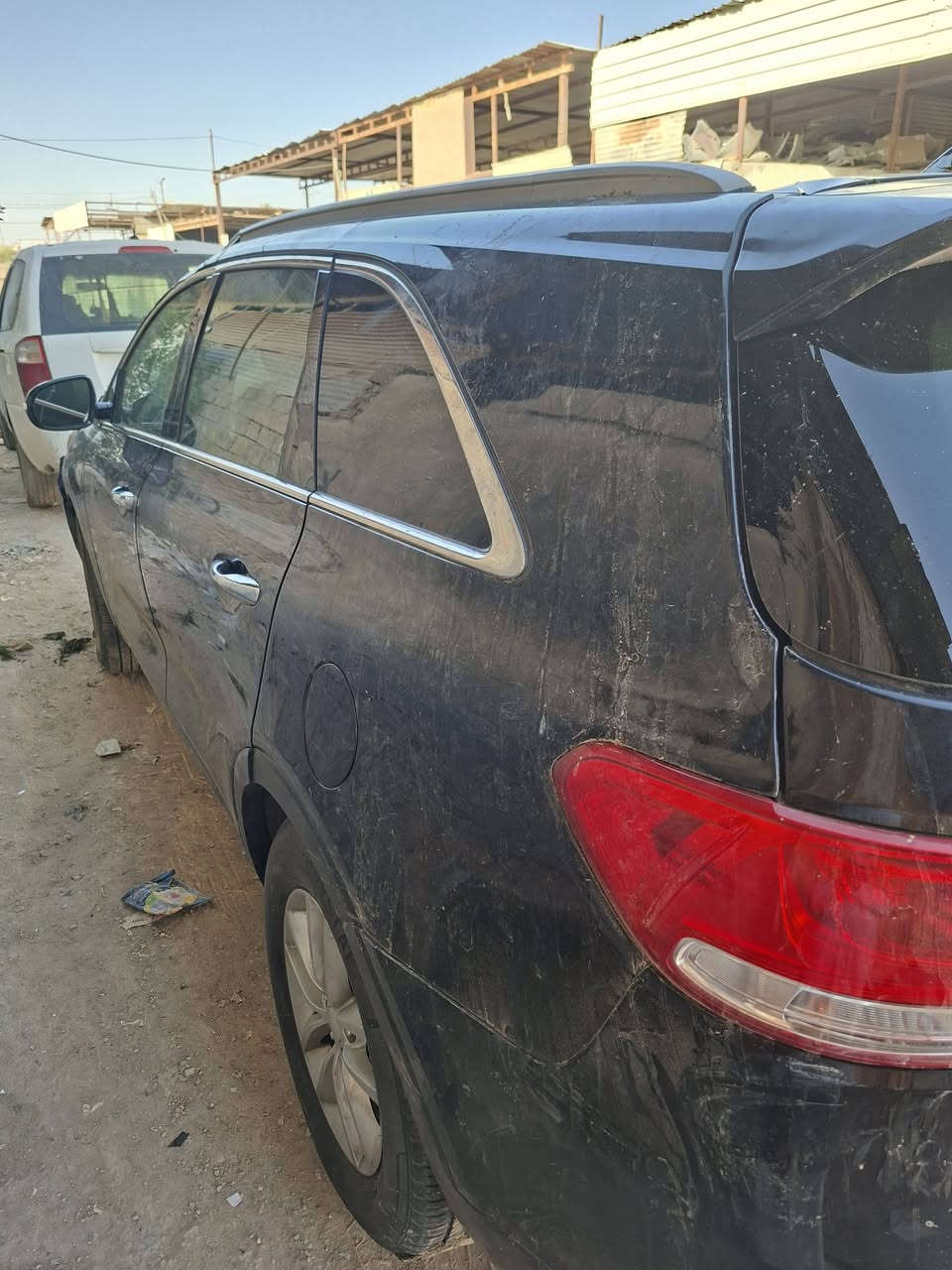 سيارة سورنتو امريكي موديل ٢٠١٦ باسمي اربعة سلندر السيارة مكلوبة  وشغاله وصورها مع المنشور ابيعها على حادثها مكانها الرميثة سعرها ٩٠ وبيها مجال ***********  واكو مقطع فيديو يبين تفاصيلها بالكامل
