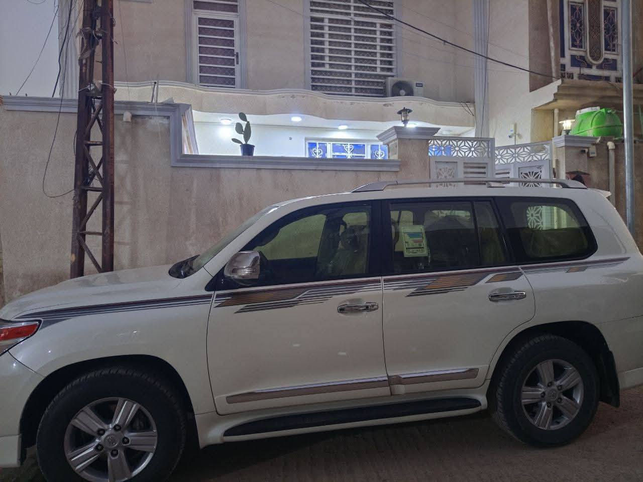 لاندكروز ٢٠١٤ للبيع او مراوس بأقل موديل
ماشية ١٤٧ حقيقي 

٨ سلندر ٤٧٠٠ 

رقم اربيل الدولي الجديد 

مكان واسط 

السونار مرفق بالصور السياره جديدة كلش 

***********

***********

السعر ٣٧٠
