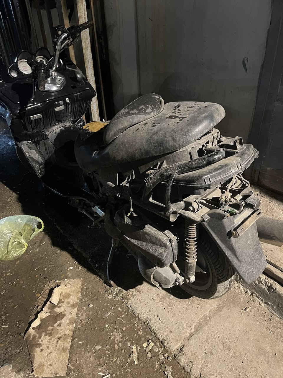 السلام عليكم
للبيع سعر 200  
***********
