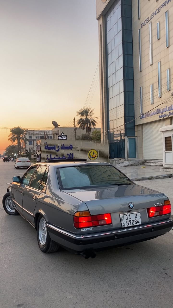 Bmw730 v8
سياره موديل ٩٣ فول موصفات رقم بغداد الانكليزي باسمي تحويل مباشر 
محرك ٣٠ ٨ سلندر 
محرك كير شغاله ١٠٠/١٠٠
تبريد شغال ثلج 
حداديه جديده 
موصفات 
دبل ايرباك دبل كمبيوتر دبل جكمجه 
سلايد رووف طكتين 
كشنات مخمل كهرباء  ٨ حركات هيتر كشن  
بطاين مخمل صاج ملكي نفاظه قلاب 
دبل جام 
وضعيات الكير S/M شغاله  
حساس امامي خلفي 
بردات جانبيه رئاسي 
برده خلفيه كهرباء 
مري كهرباء 
مسجل BMW  الاصلي 
تليفون بلادي 
ويل شعاع وتخم تاير جديد 
سياره اعجز عن وصفها جديده بمعنى الكلمه على ايد وحده من ٢٠٠٤ 
عليها ادامه كامله بدون اي نقص 
مصبوغه عام للجماليه بدون ضربه ولا خايس 
سياره كلها على وضع البلاد 
 السعر 95$ 
مكاني السيديه حي الاعلام 
للاستفسار الاتصال على الرقم ***********
