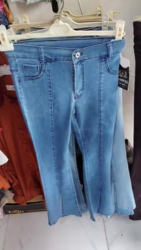 ملابس • للبيع