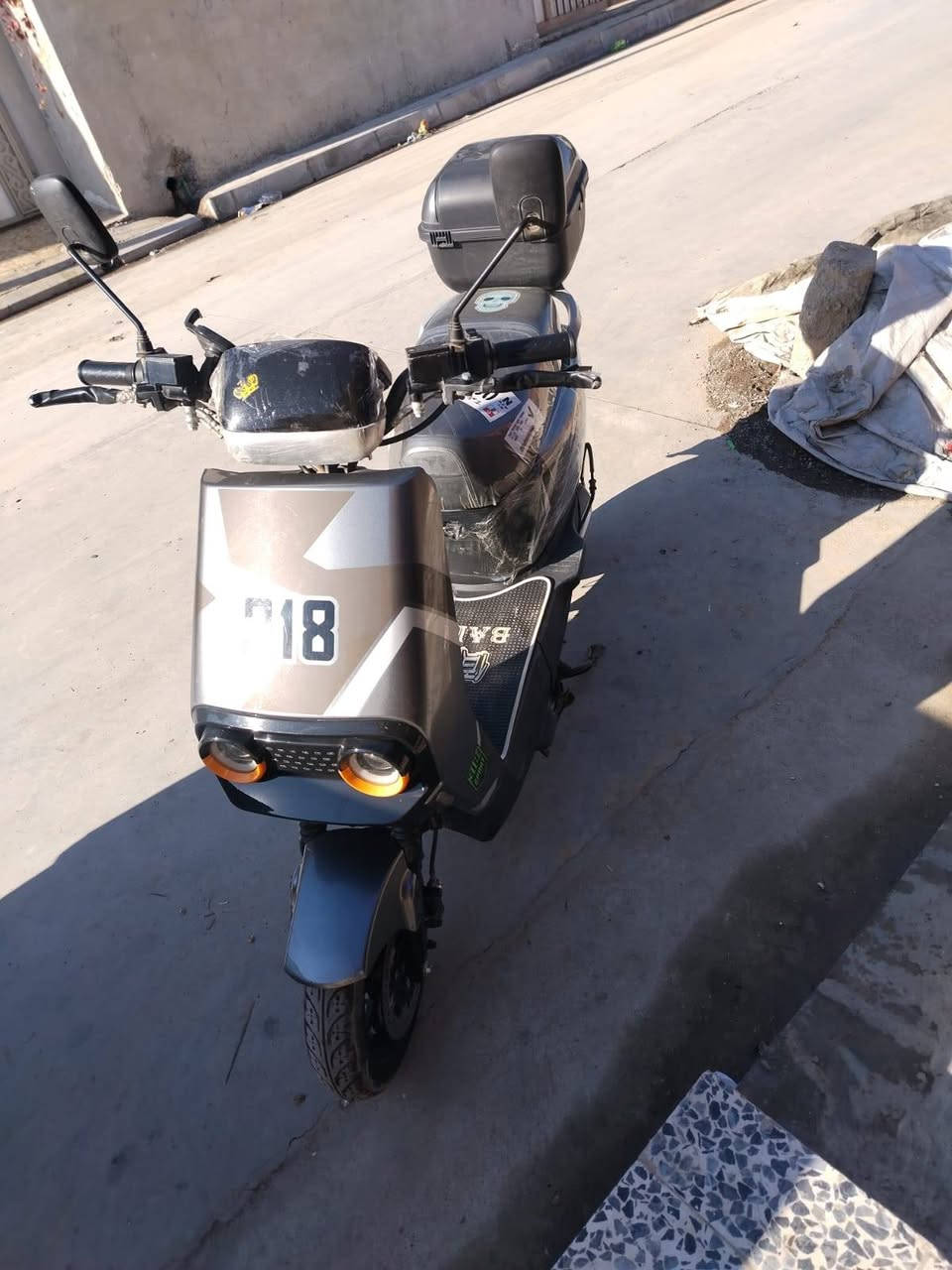 للبيع 318
السعر 600
رقم الهاتف ***********
***********
