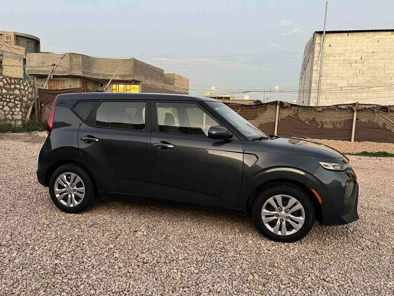 السلام عليكم
للبيع صول نظيفة حادثه فقط بنيد مبدل 

سياره رقم بغداد 

فئه LX
موديل ____2022

مشى ____32 كم 

حالة ممتازة، ما بيه اي نقص 

السعر ____165 (قابل للتفاوض)

المكان ____ بابل سدة الهنديه 

للاستفسار 📞 ____***********
