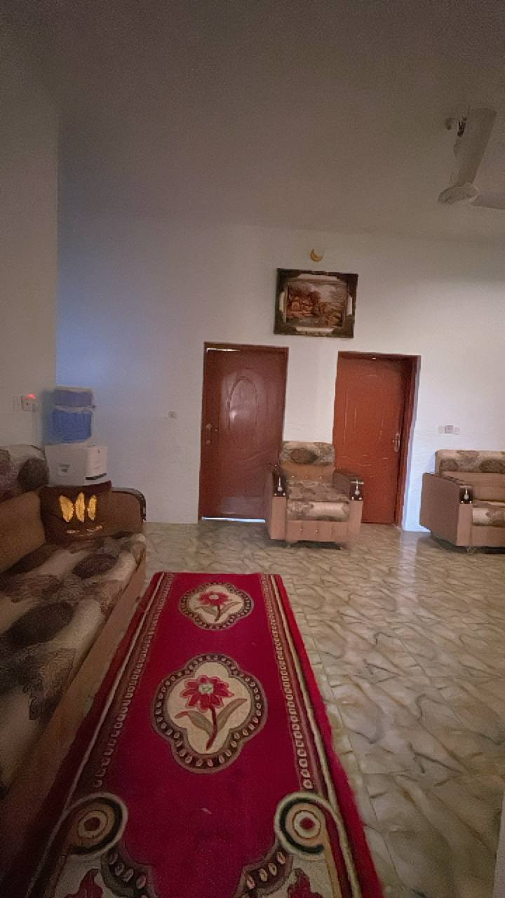 السلام عليكم
#للايجار
 بيت 200 متر
النصر والسلام
منطقة الألفين ثاني فرع عن السوك

بيت جديد ونظيف جدا
للتواصل اتصال + واتساب 
 ***********
***********
