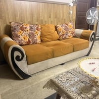 تخم ١٠ مقاعد ٢ ام ٣ وكراسي ٢ وسطية سعر ٢٧٠ وبي مجال الاتصال 0770325570...