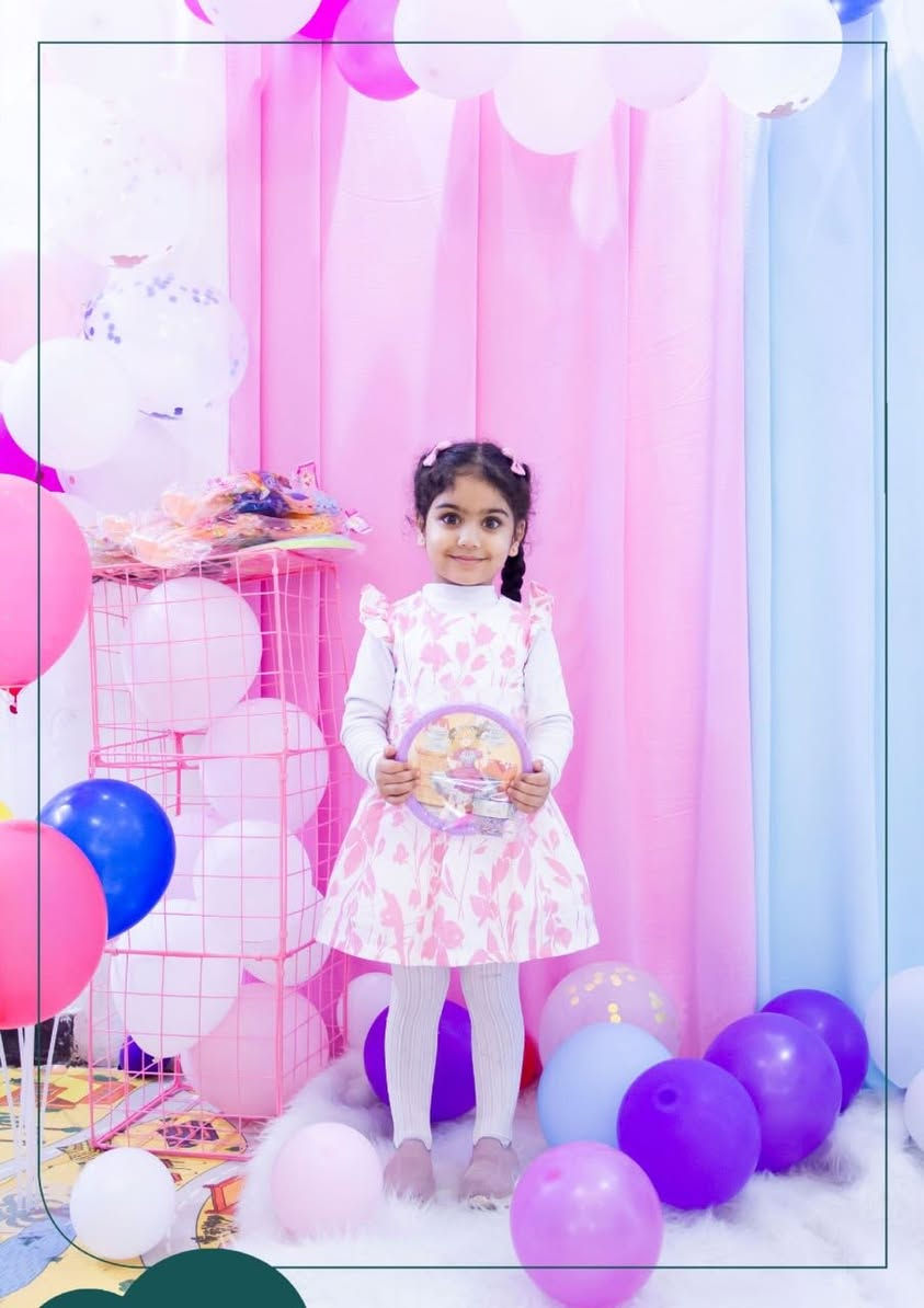 ✨ لقطات من جلسة العيد ✨
قضينا أجمل الأوقات مع أطفالنا الحلوين بفرحة العيد وضحكاتهم اللي تنوّر المكان 💛
لحظات مليانة حب وبراءة وأجواء العيد الجميلة 🌙🎉

كل عام وأطفالنا بألف خير وسعادة، وإن شاء الله أيامهم كلها فرح 🤍
إدارة روضة عالم سمسم 🌼

..  فروعنا::بغداد/البلديات -شارع الغسل 
📞*********** 

بغداد/البلديات - بدايه شارع المصرف📞***********
