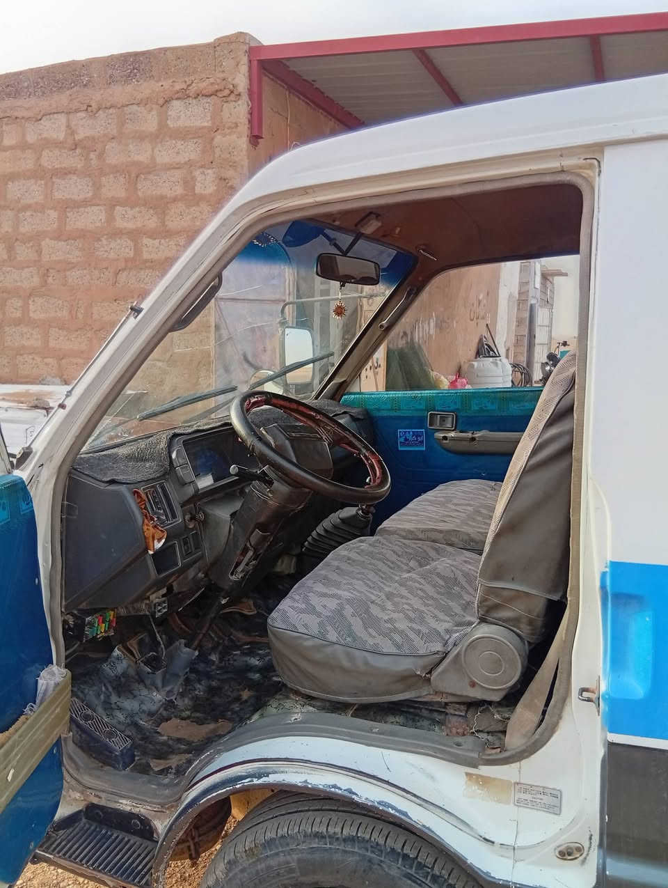 للبيع كيا بستا موديل 94 سنويه ساقطه ورقيه مطلوبه هيئه للاستفسار خاص مكلف بالنشر ***********
