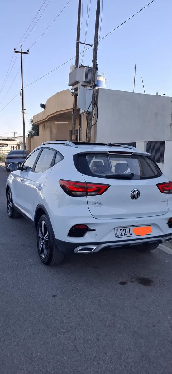 MG ZS LUXURI
 🚘🚘🚗🔥 فخامة وتكنولوجيا بيدك 
Model 2023
Mobile 📲 ***********
إذا تدور سيارة تجمع الشكل والمواصفات القوية… 
 35 الف ماشية
سیارة بس بيها شبر pdr بل باب
✨ المواصفات:
بصمة 🫆 
بانوراما 
شاشه اكتيف 4 لغة
گيچ الكترونى 
مرايات إشاره ت 
مرايات شه فت 
5 كاميرا 
كوشن جلد 
کوشن هیتر
بريك بصمة 
أوتو هولد 
حساس دعامى  
لايت ليد و زينون 
تبريد مركزى  
بلاجکتور
بگ لايت ليد 
سعر 128. $$ 💣💣
مكان اربيل أربيل, العراق
