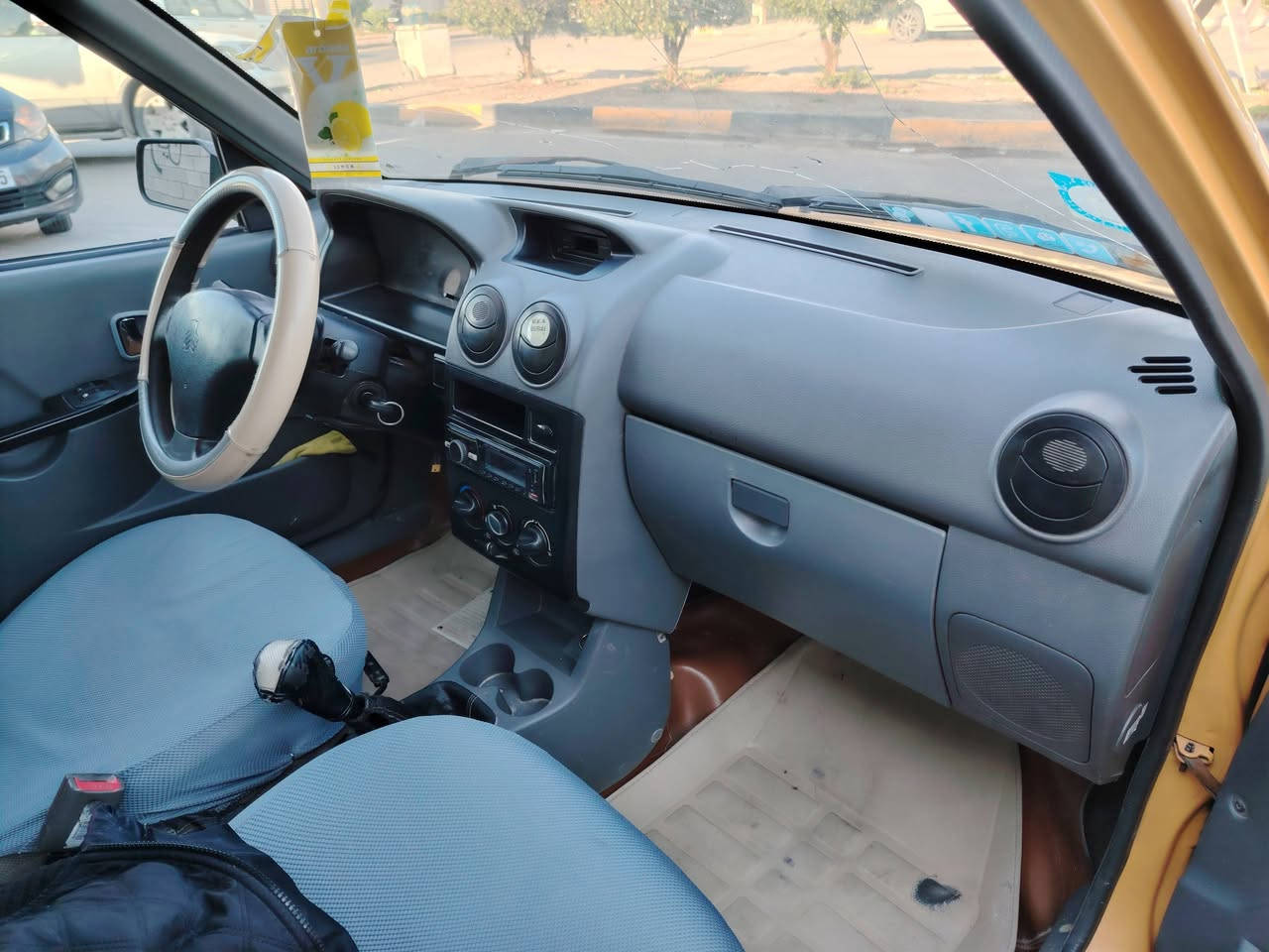 السلام عليكم سايب 2015 سياره رقم بغداد مصفره هيئه وغرامات سياره كفاله صبغ تبديليما ما عدا بيها شبر بارد سيارتهم تاير حداديه سياره جاهزه من كل شيء جير ومكينه حلوات السعر 36 $ ***********
