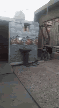 البيت طابو صرف بناء درجه اولى حديث مع الأثاث كامل على شارع عام
المساحة 175متر
الوجهة 11متر اونزال 17 متر 

كامل مع الأثاث كامل 
رقم الهاتف صاحب البيت 
***********
واتساب
