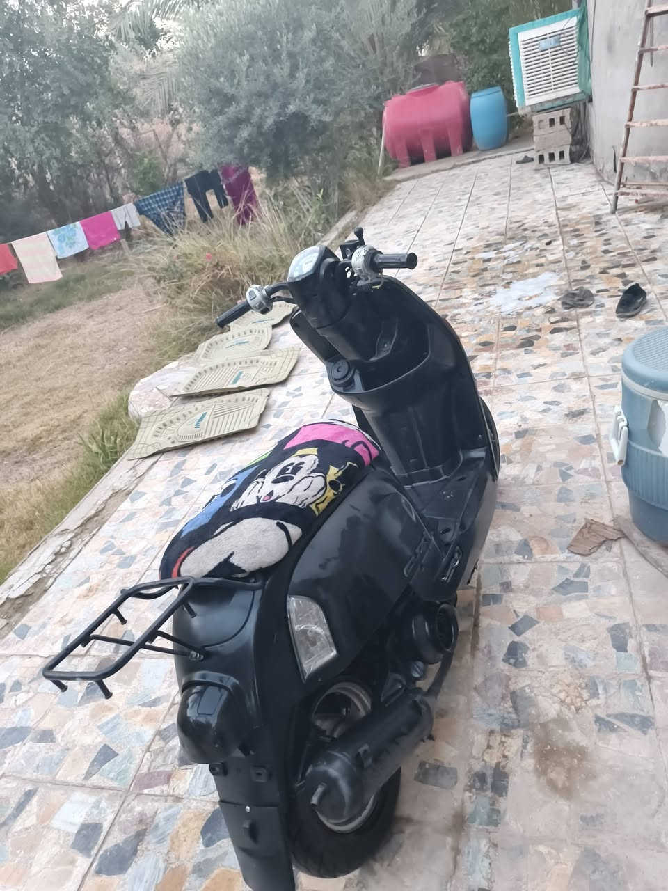 سلام عليكم بوليس 2009 كابريتر بلادي مكينه ناعمه سلف كامله مال جناي ومداريها رايدها ب 450 وبيها مجال ***********
