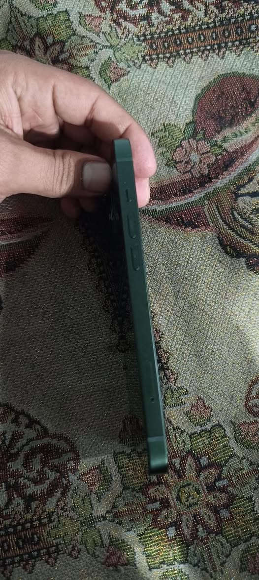 سلام عليكم 13 عادي نضافه 95% ذاكره 128 جهاز خير من الله وتر السعر 325 وبي مجال للطيبين رقم الهاتف *********** وتساب 
بغداد مدينه الصدر
