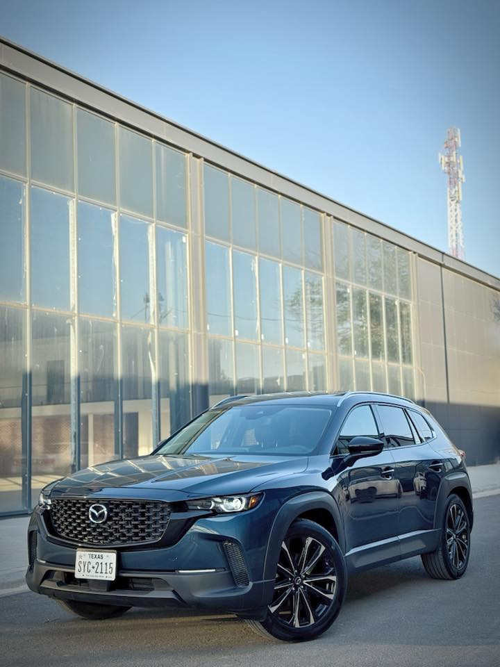 MAZDA CX50 PREMIUM 2024
مازدا بريميوم  CX50
موديل 2024
مواصفات فول فول بريميوم 
ماشيه 10 الف فقط
ضرر خفيف جانبي مبدل باب نفس لون بدون صبغ سياره
مواصفات 
پانوراما، كيج الكتروني ،  , بصمة تشغيل ، ابواب بصمة ، بريك بسمه، فور ويل
 كشنات جلد + كشنات هيتر ميموري  تبريد قطعتين
كشنات كهرباء
سيستم سماعات بوس
‏ABS,TC,navigation,wifi,GPS,Bluetooth,ECO,
شاشه كبير  كاميرا رادار 360 ، Auto Hold ، ٣ مود درايف Normal Sport  ، offroad
لايت فول ليد زينون بگ لايت ليد 
محرك 4 سلندر 2.5 SKY ACTIVE

📍مكانه سليماني 
♦️بدون رقم تترقم شمالي فقط سليماني اربيل دهوك

للستفسار :
‏Viber+Whatsapp
📞***********
