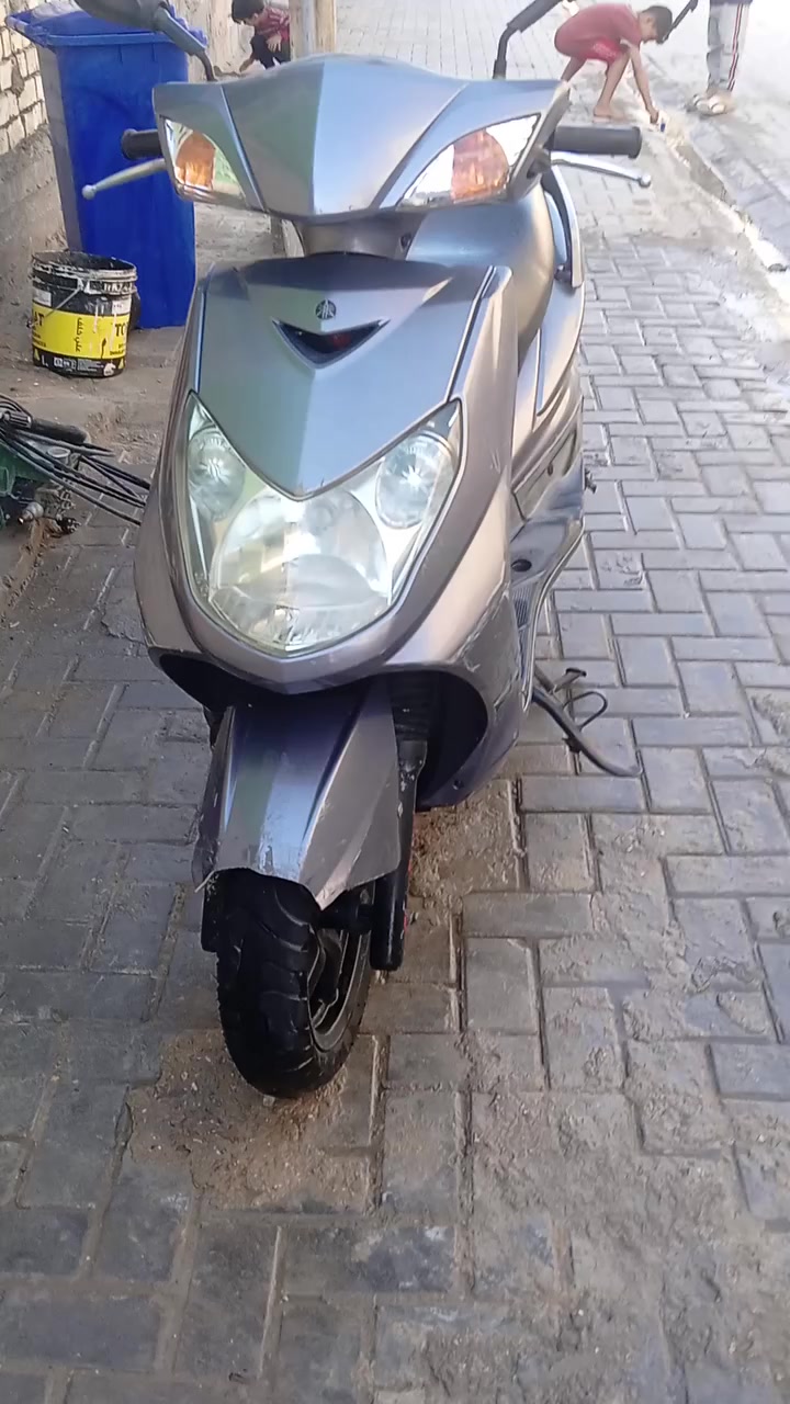 الله مصلي على محمد وآل محمد للبيع سكنس فحل كابريتر الدراجه مجفتهه قبل شهرمكينته تخبل نكره سلف شلعه قويه صوت الماكينه ناعمه مثل ما واضح بلفيديو بيهه شخوط خفيفه الدراجه ياباني 100 مكاني بغداد العبيدي حي السفير استفسار***********
