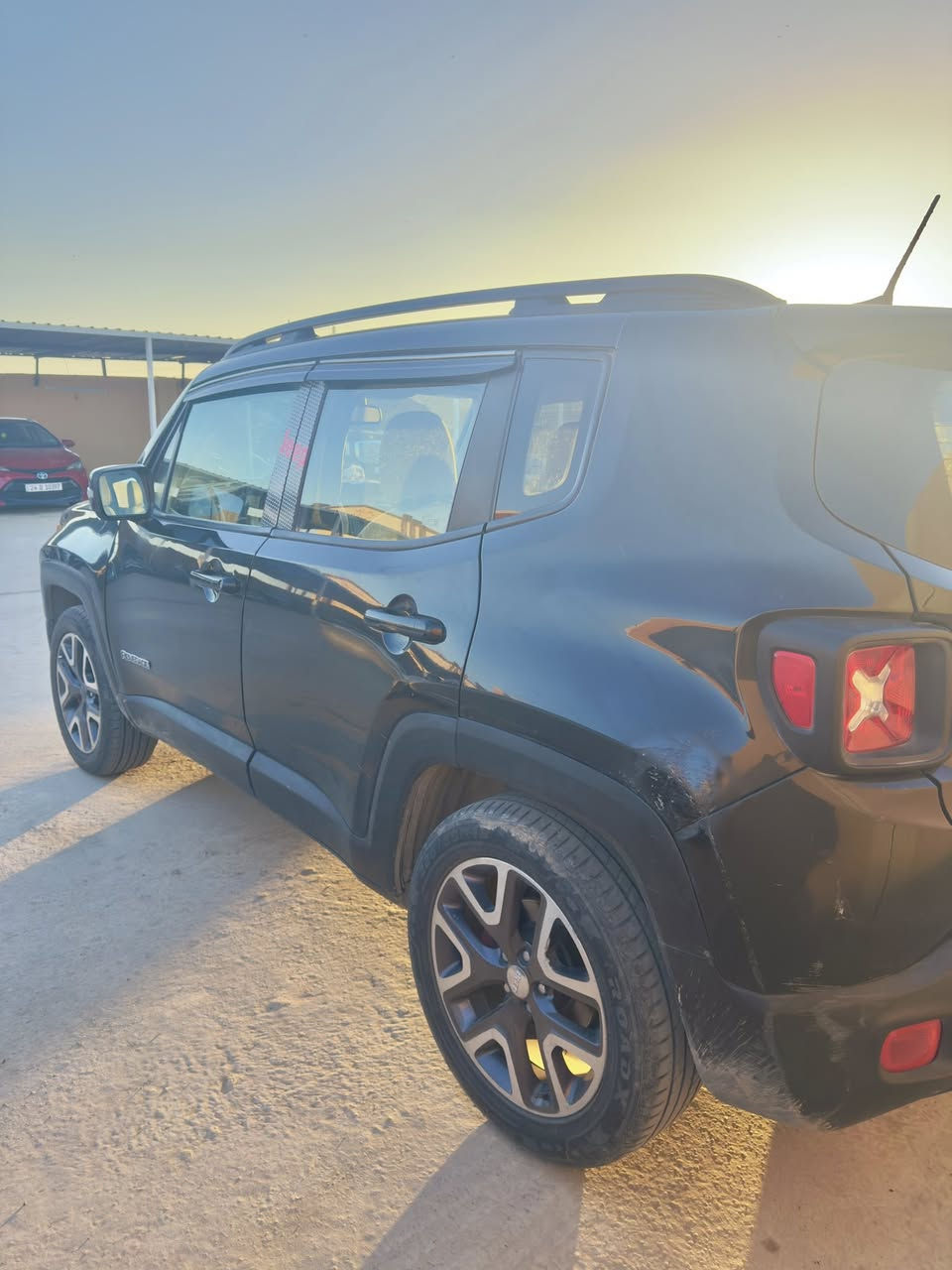 السلام عليكم 
سياره للبيع 
Jeep2018 
تشغيل عن بعد 
يرهم مرواس وبيع تحياتي 
***********
