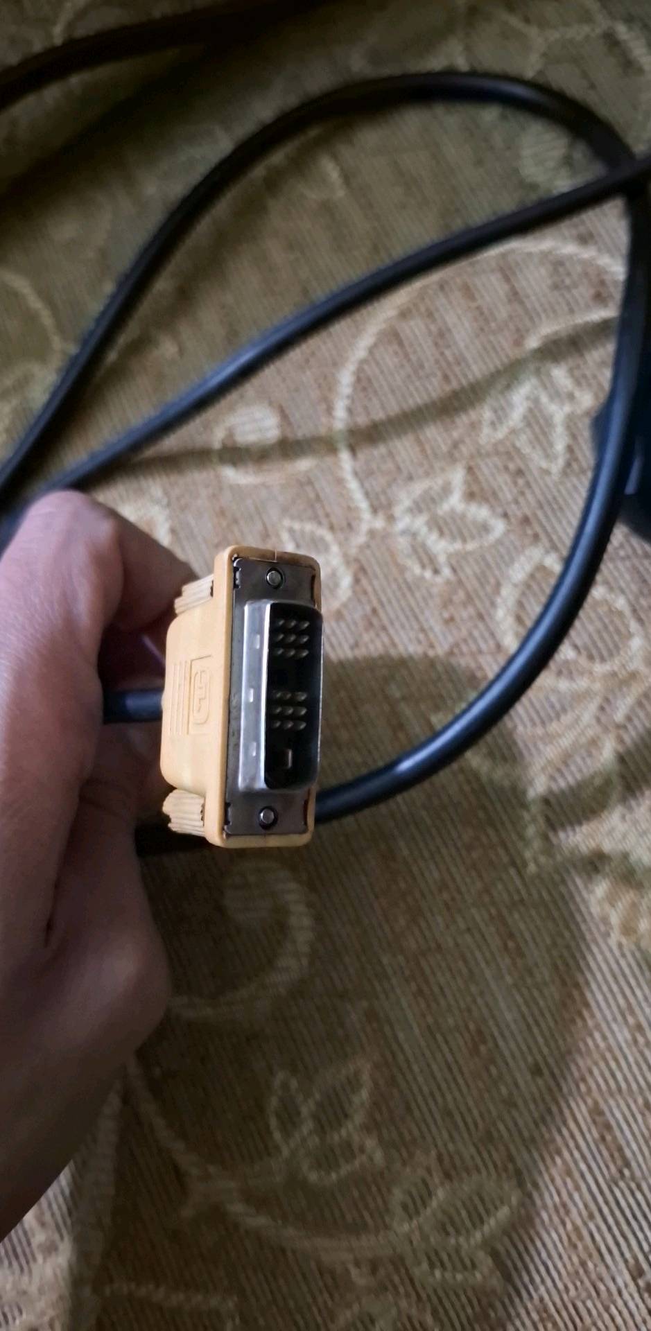 شاشه pc حجم 24 دقة 1080 هرتز 60 بيها خط مثل ماموضح بلصور ومامأثر عل شي
سعرها 25 قفل مابيها مجال توصيل ماعندي مكاني بصره 
