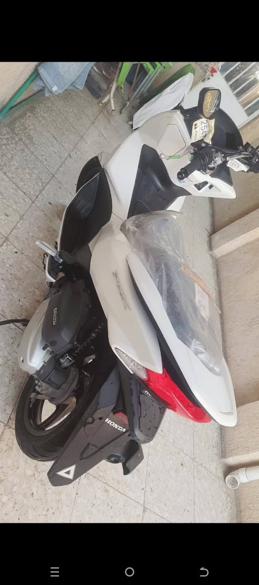 السلام عليكم بي سي اكس مديل 18 جيل الثاني ياباني حرف j حساس ازدحام و استان كهربائي و تدفئة باليدات و حساس مال سرقه الدراجه كفاله عامه مكاني بغداد حي اور السعر 17$ وبيها مجال للشراي رقمي ***********
