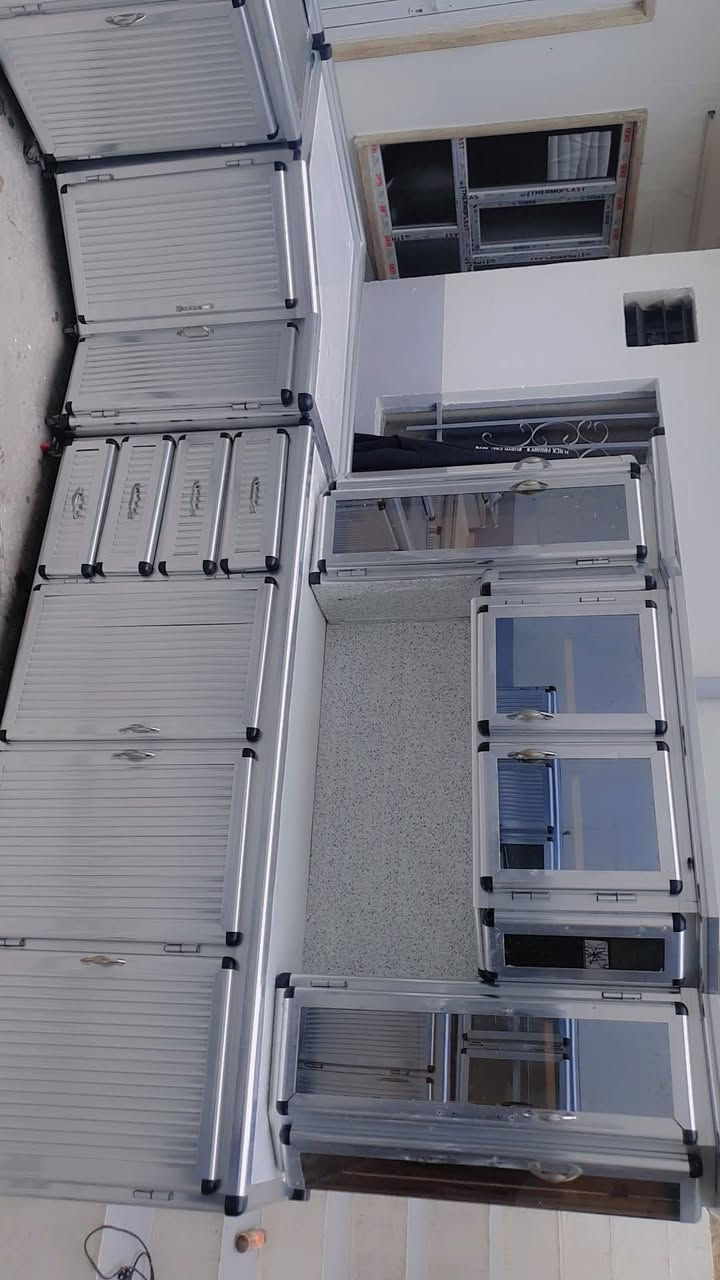 كاونتر ٤ قطع نظافة ١٠٠% للبيع العنوان كراج الشمال
***********
***********
