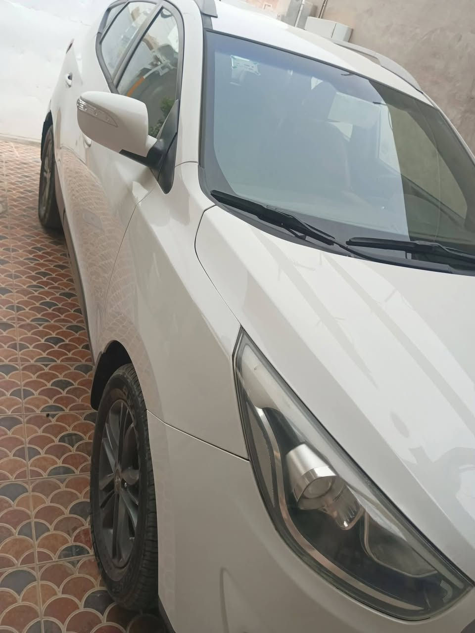 توسان موديل خليجي  2015
ماشيه 123
الضرر قطعتين الجنطه والجاملغ 
السعر 146
رقم اربيل انكليزي 
سنويه 2030
للاتصال على الرقم ***********
