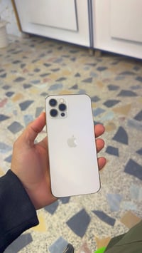 12 برو مكفول شخط مابي ممفتوح ذاكره 128 بطاريه 78 بلاد سعر 340 . بنوك 0...