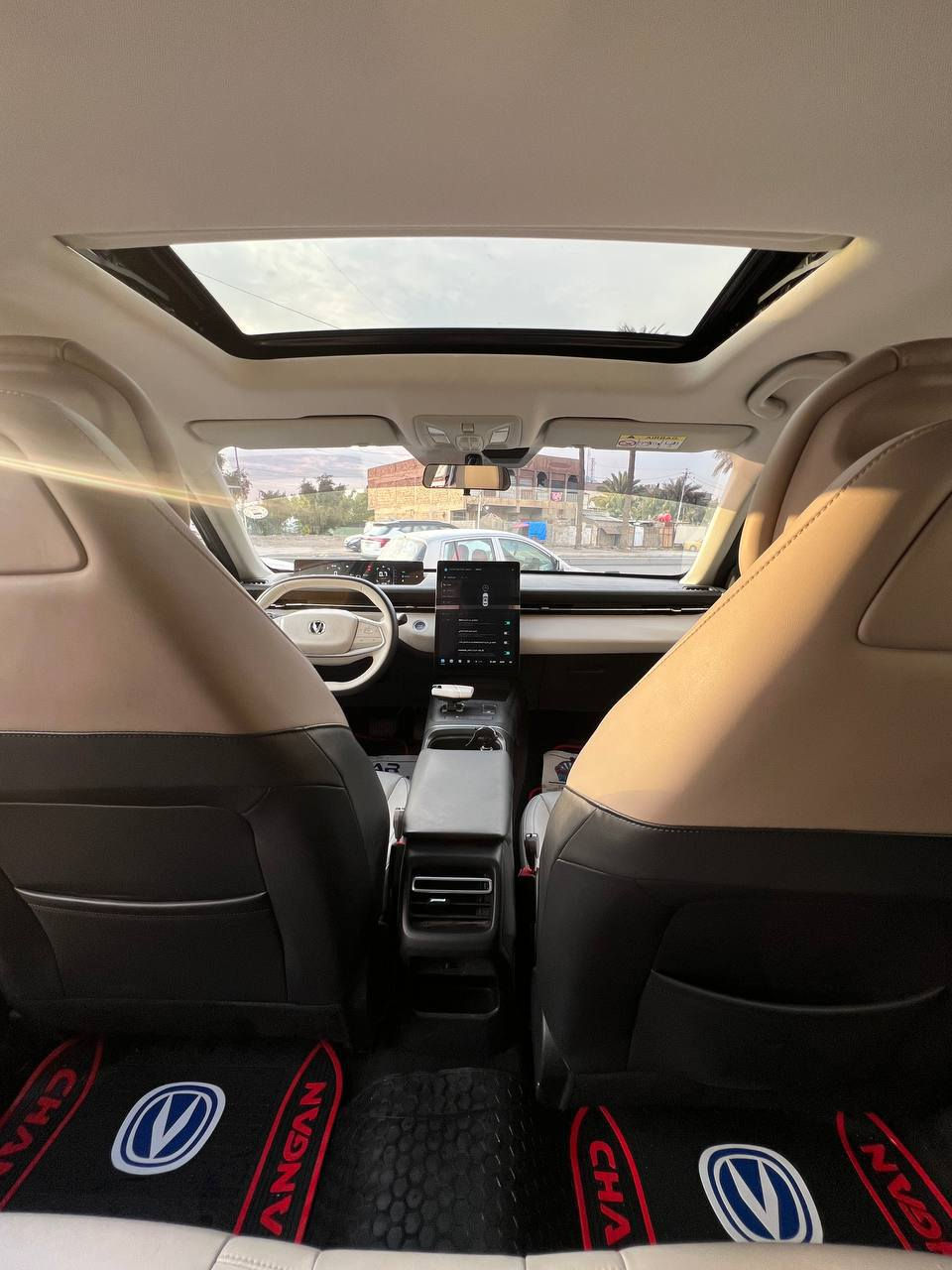 السلام عليكم
Changan Eado Plus 2025 
وارد دبي بيه صبغ دعاميه فقط وبارد بالبنيد 
ماشيه 25 الف
السعر 153 وبيه مجال 
العنوان بغداد اليرموك 
***********
