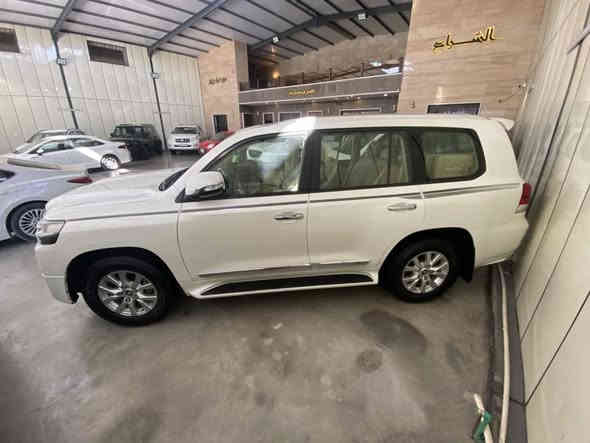 السلام عليكم لاندكروز 2018ساز
(وايت ادشن) ماشيه ١٠٠الف

فول موصفات 

فتحه

بصمه

كشنات جلد وكهرباء

حساس امامي خلفي 

شاشات خلفيه

شاشه اماميه ام دعاء

لايت زنون

زراك لايت

دبل ماوس 

مري جانبيه قلابه

سياره جاهزه بدون اي نقص

بيه جاملغ خلفي صبغ فقط بدون تصليح 

وباب خلفي تطبيك 

رقم بغداد 

للتصال***********

مكان سياره بغداد معارض البياع

سعر ٤٥٥ بيه مجال حك لعمله
