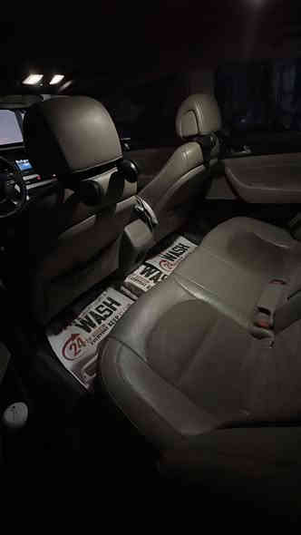 سوناتا 2015 سبورت فول مواصفات عدا الفتحة رقم بغدا باسمي مكاني بغداد البياع
بصمة ابواب + تشغيل انارة  ترحيب عند الاقتراب كشنات جلد حاضنة سبورت و هيترات كهرباء تحكم كشن تحكم ستيرن فول + كروس مثبت سرعة شاشة لمس اصلية + كامرا دوارة اصلية 3 انضمة قيادة ايكو نورمال سبورت عليها منصومة زينون عالي ناصي اشاير بلمري
 محرك 2400 GDI
كفالة محرك و وكير و كهربائيات و تبريد وحدادية صورة الحادث موجودة بلمنشور 
داخل السيارة جلد و مطعم بكاربون دشبول و ابواب جنطة ذكية تفتح عند لاقتراب حاليا ماشية سيارة 130 الف ميل حادث جاملغ وبنيد السيارة ليبل واحد ما مبدل بيه اي قطعة السعر ١٢٥ ورقة وبيه مجال 
لاتصال ***********
