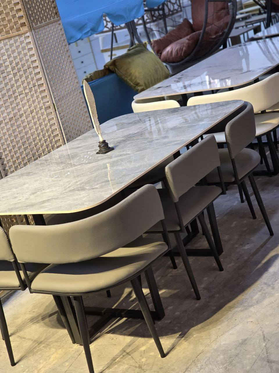 ميز_طعام 4/6 كرسي 
سطح مرمر ملمس ناعم 
ارجل حديد طبغ حراري 
قياس الميز: 6 كراسي 140*80  سم
وقياس 4 كراسي 120*80 سم 
المنشأ تركي الأصلي درجة أولى 
للحجز والاستفسار مراسلة الصفحه🌷
🚛🚛🚛🚛🚛🚛
تتوفر لدينا خدمة توصيل
كافه محافظات العراق


**إذا كنت صاحب هذا الإعلان وتريد حذفه لأي سبب، رجاءا أرسل رسالة إلى الدعم الفني**