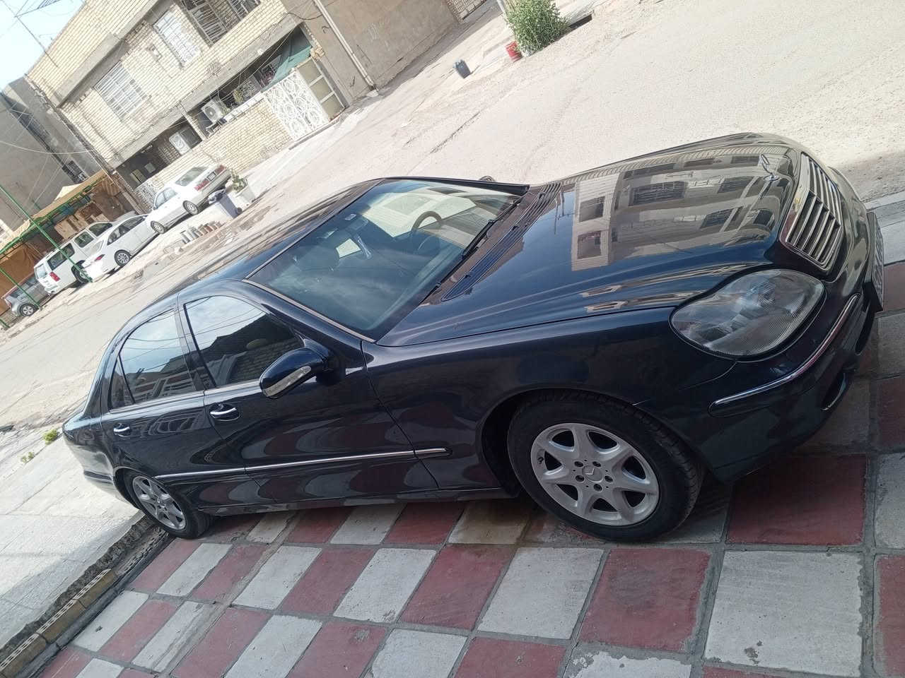 مرسيدس غواصه موديل 2000 محرك 320 سيارة صبغ جمالية فقط نظام جوبلس سيارة جاهزهه كير مكينه مكفولات تبريد شغال بيع او مراوس حسب القناعة للاتصال*********** السعر 115 وبيه مجال للشراي
