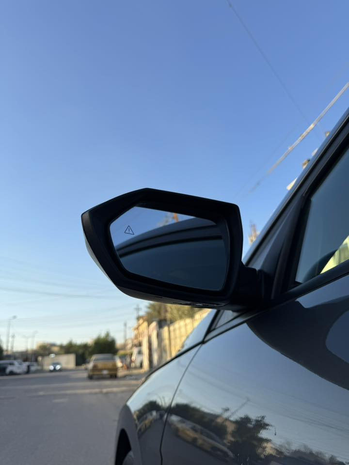 النترا 2024 دخول جديد 🇰🇷
ضرر الباب خلف السائق وجاملغ خلفي ( الباب مبدل نفس اللون وصبغ نص الجاملغ الخلفي فقط بدون دواخل نهائياً ) صور الضرر داخل المنشور 
بجم كبس بدون اي ايرباك نهائياً جميع الايرباكات سليمة 
بدووووووون رقممممم تترقم جميع محافظات العراق عدا الاقليم 
ماشيه 12 الف ميل
محرك 2000 دوش 
المواصفات ⬇️
ردارات 360 درجه 
نظام تحديد مسار مع تنبيه مغادرة المسار
قيادة شبه ذاتيه 
نظام النقطة العمياء في المري الجانبية
رادار امامي 
نظام بريك طوارئ تلقائي 
نظام اوتو ستوب 
شاشة عدادات ديجتال 
شاشة وسطية تدعم ابل كاربلاي وايرلس + اندرويد اوتو 
ثلاث انظمة قيادة ( sport / normal/ smart ) 
ليد امامي + سكن نهاري ليد 
كاميرا خلفية ونظام التوقف الذاتي عند وجود اي جسم  اثناء الرجوع  

السعر   157$
للاستفسار   *********** 
مكان السياره : بغداد /معارض الكريعات / معرض المنصور
