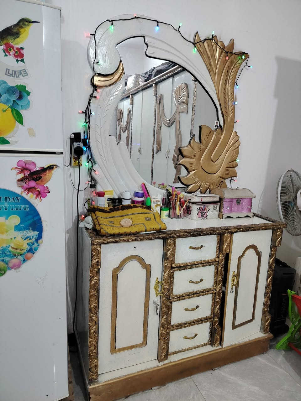 سلام عليكم اخوان جرباية وميز مراية للبيع
مكان كوفة حي ميسان للاستفسار الاتصال على ***********
