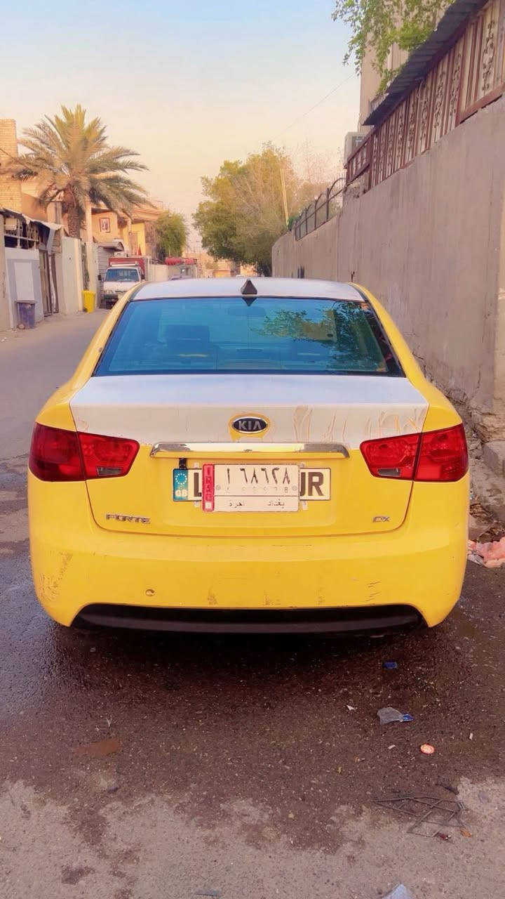 السلام عليكم
سياره فورتي  2011 
كندي ضربتها بنيد  والباب الوره فقط 
مكينه جديده هيه وتفرهاتها 
منضومه تبريد كامله جديده 
منضومه ماء كامله
شواصي + لغود كفاله
السياره جاهزه منً كل النواحي 
بغداد مدينه الصدر 
السعر ٨١
***********
