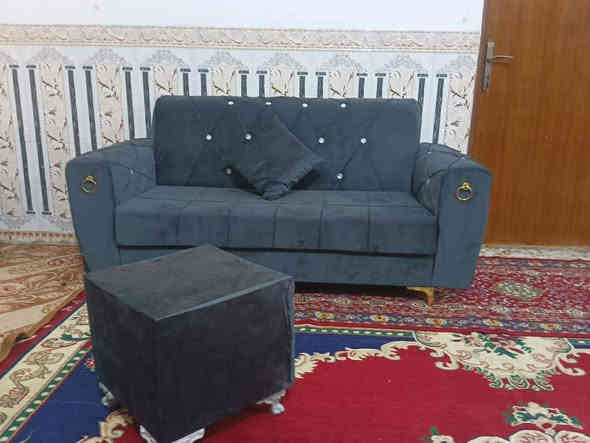 تخم 10 مقاعد كلش نضيف 100%مكان طويريج
شارع الحمداني 
السعر 350 مع المجال 
***********
