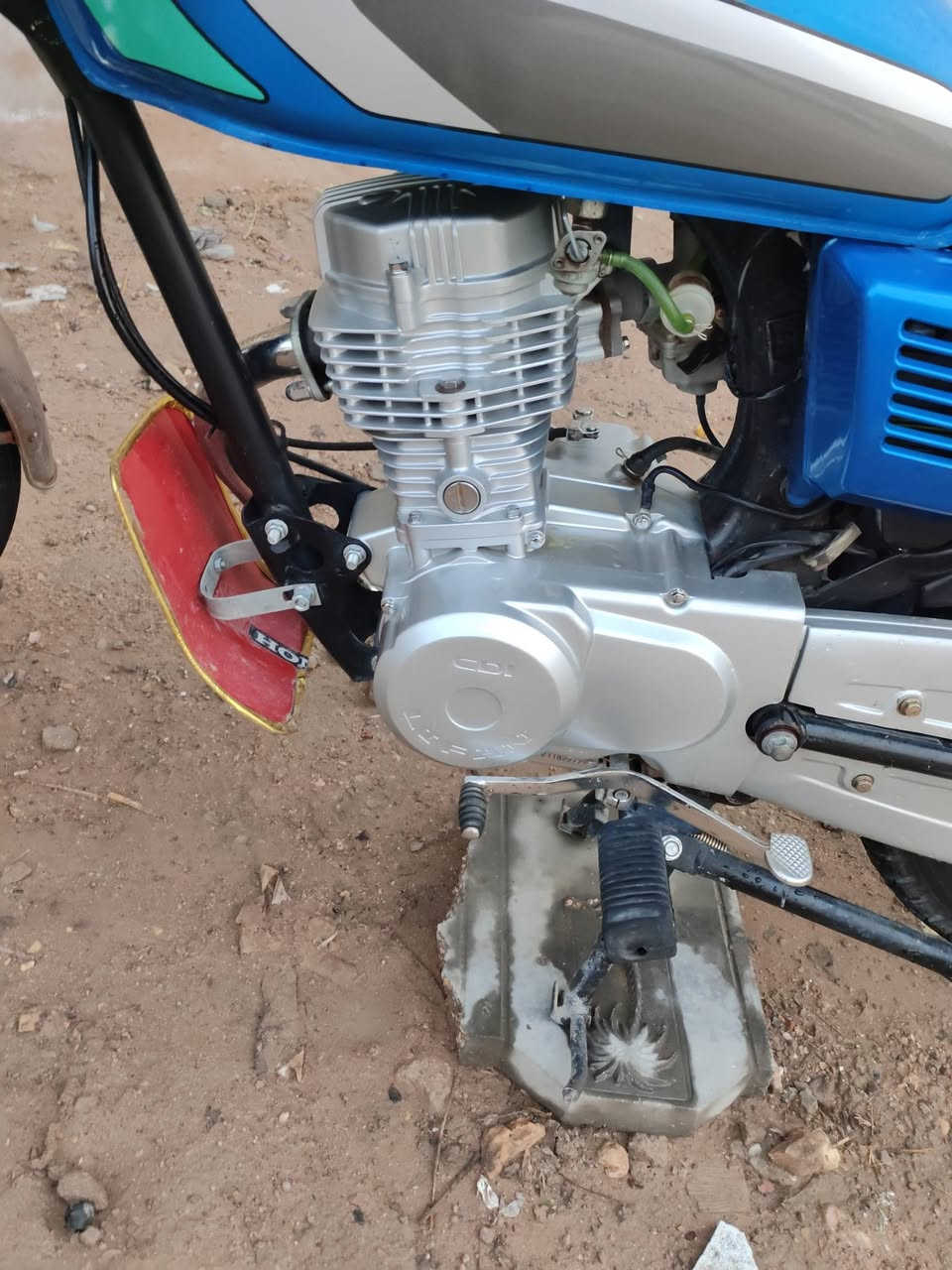 سلام عليكم للبيع دراجه اربع كير موديل 21 اوراق اوصليات 
محرك مكفول دراجه مكفوله 
***********
