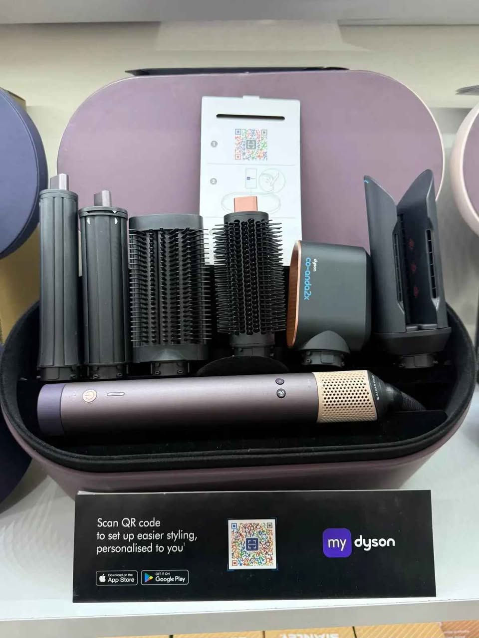 دايسون Airwrap كواندا 2X مستقيم + متموج
الجيل القادم كواندا 2X التكنولوجيا
2 مرات أقوى تأثير كواندا من Airwrap القياسية.
تصفيف الشعر دون حرارة زائدة.
أسرع التجفيف وأقوى لف / تشكيل الأداء.
التحكم الذكي في درجة الحرارة
أكثر من 40 قياس للحرارة كل ثانية تمنع تلف الشعر.
درجة الحرارة القصوى حوالي 150 درجة مئوية.
دايسون هايبرديميوم ™️™️ موتور
محرك رقمي قوي يدور بسرعة 110.000 دورة في الدقيقة.
يعطي نتائج سريعة مع تدفق الهواء عالية.
تشكيل دون أضرار الحرارة
يجفف الشعر ويشكله بالهواء دون حرقه.
يقلل من الكهرباء، ويوفر نتيجة مشرقة وسلسة. #dyson أربيل, العراق


**إذا كنت صاحب هذا الإعلان وتريد حذفه لأي سبب، رجاءا أرسل رسالة إلى الدعم الفني**