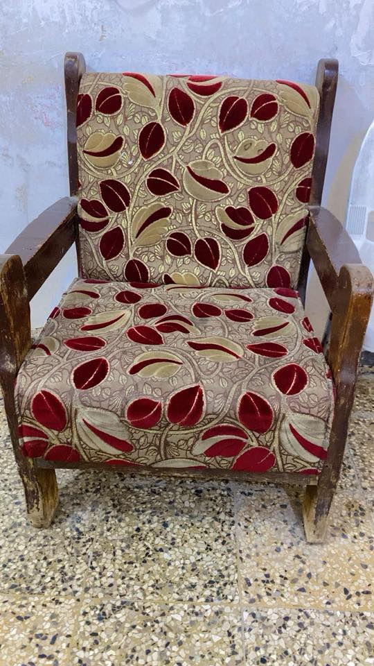 تخم ٧ مقاعد للبيع المكان بغداد  السعر ١٥٠         ***********

