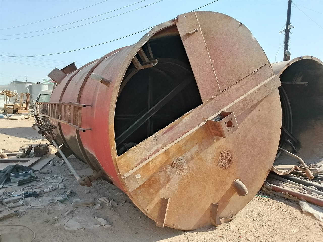 السلام عليكم تنكيات سايلو هيتر داخلي البيع الموقع بغداد جسر ديالى الكرغوليه واستفسار ع رقم هاتف ***********
