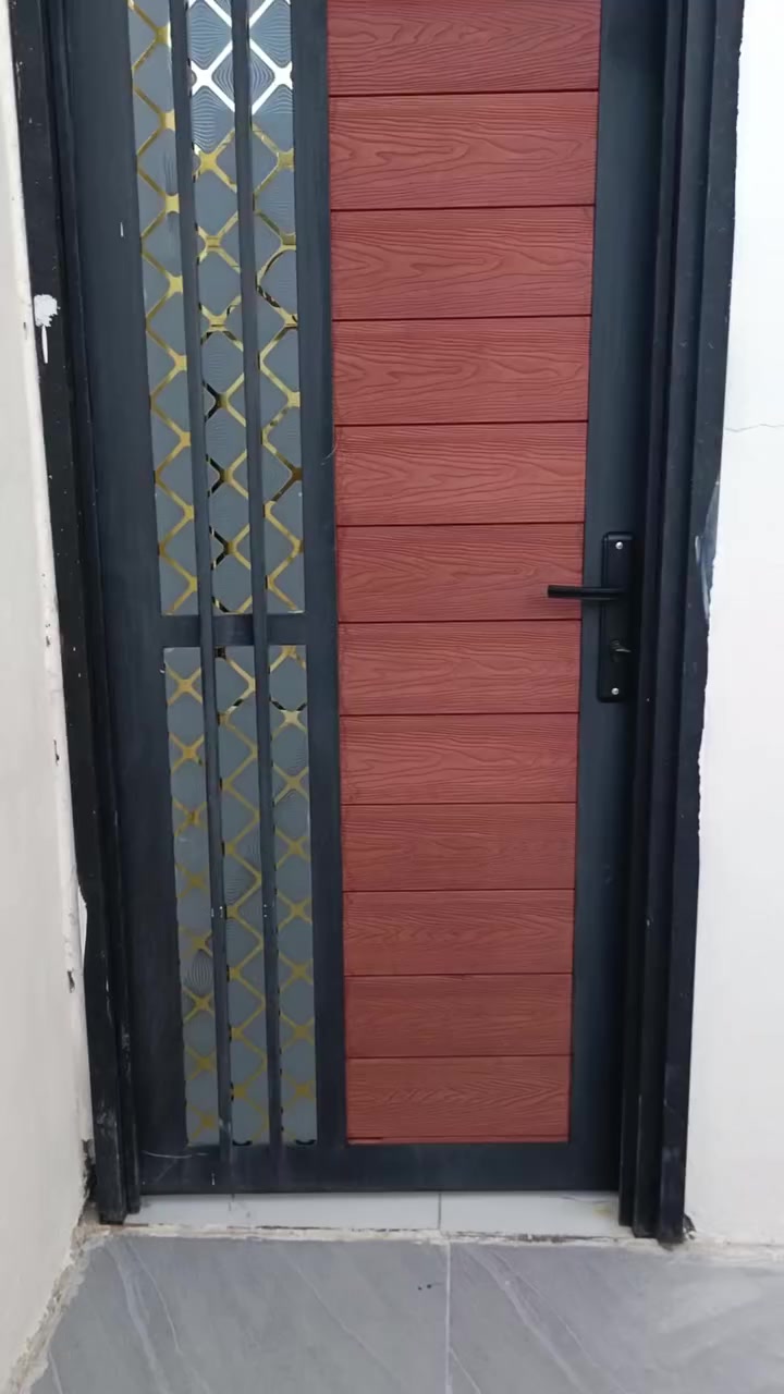 السلام عليكم بيت صفر مامسكون واجهيه فلين اناره مخفيه تبريد مركزي موقع الدار كركوك حي بدر فرع مول احسين 100متر (5) (20) سعر الدار 37بي مجال الاستفسار الاتصال ***********
