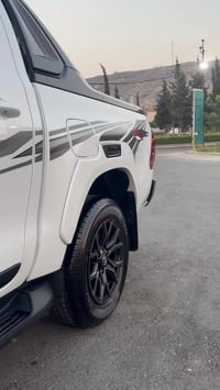 2023 66000 430$ 07715356683