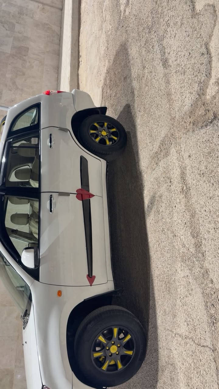 TIGGO السلام عليكم (مكلف بنشر )
تيكو  
  موديل   2012    🔹️🔹️  ✔👍 سياره جاهزه من كل. نواحي سيارة على وضع شركة        
    كير  ميكانيكي مرغوب ❤️  ومحرك مرغوب  خير من الله  بسمي  شرط تحويل.ثاني. يوم هزه جديدة رقم إنكليزي. جديد سنوية جديدة  (2031)  يعني ما. راح  تعب 😱😱بتحويل ما راح يكلف  غير (٣٠) الف 
#مواصفات_السيارة
🌳موديل   2012 
🌳فتحة سقف سلايد رووف 
🌳 محرك 2000 cc مرغوب ☀️
🌳 كير  ميكانيكي مرغرب  🔥
🌳عدد AIR BAG 2 
🔦لايت LED منظومه زنون  اصلي  مع  بوجكتر   شرط  ضمان ٣  سنوات 
سبير . 🛞 مع معدات 
 🔱. 
🔦كشافات هالوجين
شاشة كبيرة 🖥️
كامرة 🌠 
🔦بك لايت LED
🚘 تخم  الاطارات  جديد 
بطاريه  جديدة مع دينمو اصلي  شركه  مع  قوايش  اهم  اصليات شركة  ⚡️
🚘ويل كب كروم 
ريموت  فتح  وقفل  عن  بعد  
صدر امامي  خلفي  جديد  اصلي  شركة 👍
كهربيات. سيارة كلها شغالة ⚡️⚡️
تبريد ثلج 🧊 🧊 
سيارة مكفولة  🌟⭐️💫          
🚘مقود جلد 
داخل جلد و مخمل  
🤎المقاعد جلد
تدفئة كشنات 🔥🔥
دوشمة جديدة تفصال 💺💺
تنته سقف جديدة🎰🎰
ارضية مقاعد جلد 🆗👌  
🚘نظام مانع الانزلاقAps. 
🧑‍🍼نظام الايزو فكس
⭐ماسحة خلفية
ادمه كامله 🛠️🛠️🛠️
منظومة الاحتراق تخم ابلاكات  جديده  اصلي  من  شركة  مع  
تخم  كامل  نوزلات مع  فيت  بم  سياره جاهزه  من  كل  نواحي   دينار   ما  تصرف  عليها   ادمة كامله حماوة راديتر مع  مراوح  مع  ولف حماوة اصلي شركة مع  ماء  اصلي  يعني  انسى  لحماوه   صدر امامي مع   خلفي  جديد   
Bluetoot
USB
🥤
⚡️دسك 4 
 ***********☎️
السعر ٦٣$ وبيها مجال
