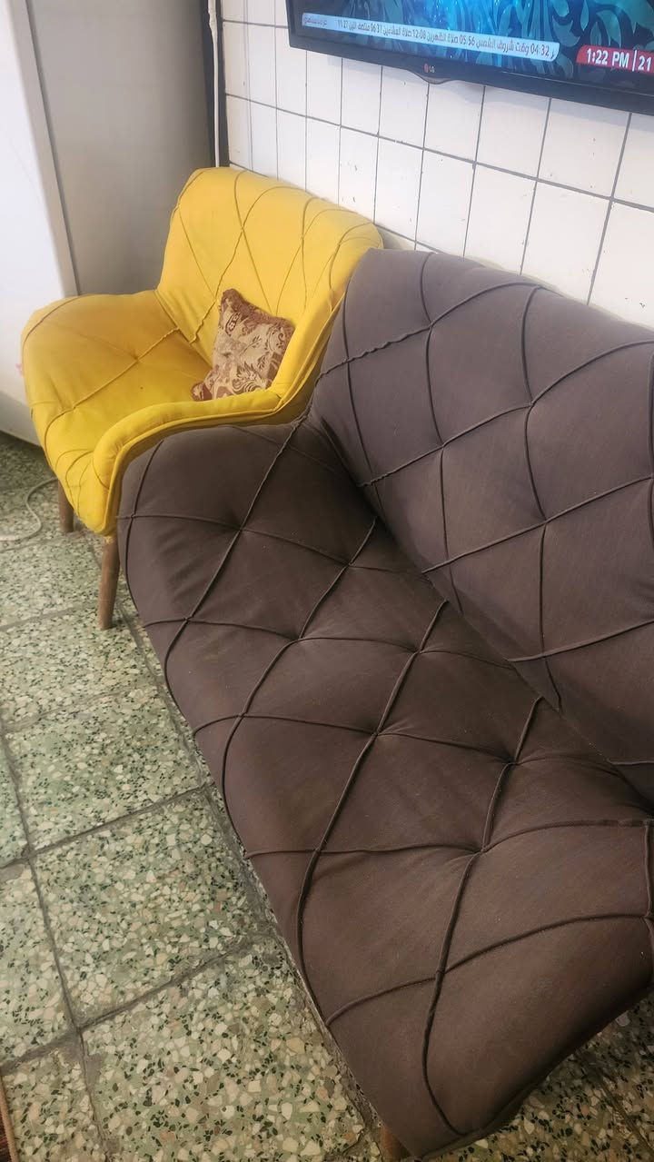 السلام عليكم تخم استراحه ٧ مقاعد نضيف السعر ١٢٠ وبي مجال بغداد حي التراث ***********
