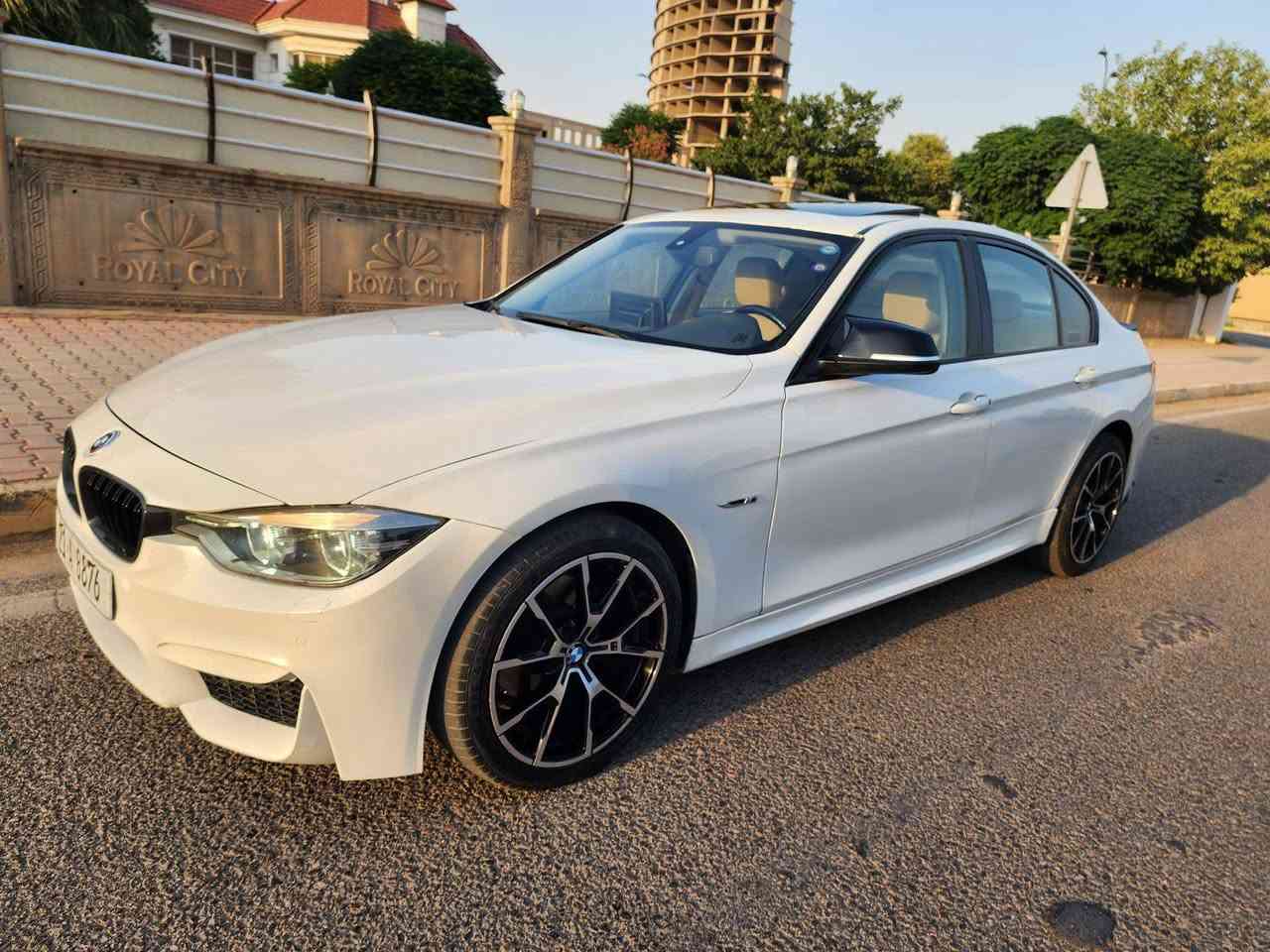 بیئێم ٣٢٨ مۆدیل ٢٠١٣ فول مواسەفات سەیارەکە ماڵی دۆستە ٤پارچەو نیو بۆیاخە بێناوگرتن کامل سێرڤس کراوە ڕۆنی تازە هایدرۆلیکی تازە بانسی تازە سەیارەکە بێکێشەیە سەنەویو ژینگەو ڕێگاو بان تا ٢٠٢٩ تازەیە 
 بۆزانیاری زیاتر *********** بشدار, السليمانية
