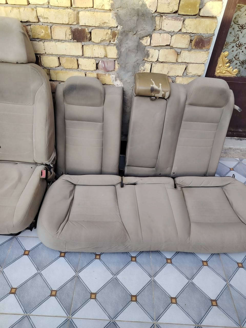 السلام عليكم كشنات جارجر مستخدم البيع السعر   125وبيها مجال نضافه85 بل ميه العنوان  ذي قار قلعه سكر تصال ***********
