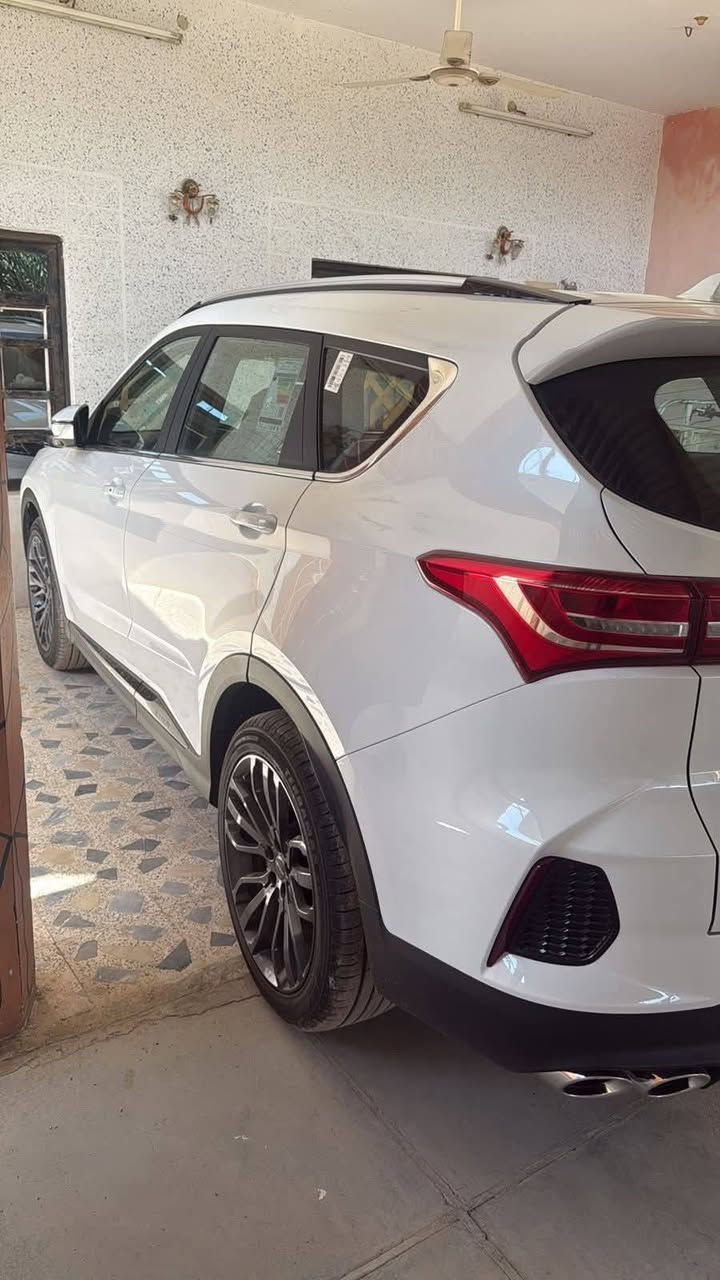 السلام عليكم سيارة للبيع .....
جيتور X70  موديل 2064 لون ابيض ماشية 17 الف كيلو رقم اربيل بأسمي 

مواصفاته ..

1 :_ كامرات امامي + خلفي 

2:_ رادار امامي + خلفي 

3:_ حساسات امامي + خلفي 

4:_ وضعية قيادة ايكو + سبورت

5:_ فتحة سقف 

6:_اوتو هولد 

7:_ لايتات LED + كشافات LED 

8:_ بك لايت LED 

9:_ وضعية نزول المنحدرات 

10:_ وضعية صعود المرتفعات 

11:_ شاشة كبيرة نظام كار بلي 

12:_ كشنات كهرباء 

13:_ صندوك كهرباء 

14:_ تشغيل بصمة + نظام ترحيب 

15:_ محرك 1500 تيربو 

16:_ 7 راكب 

وبعد بيه مواصفات هواي السيارة مكانه ميسان السعر 24 واي استفسار الاتصال بالرقم ***********
