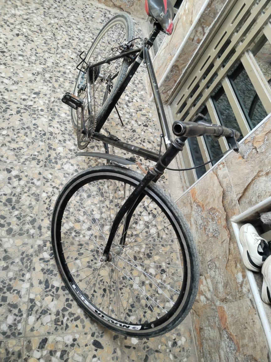 السلام عليكم بايسكل c700البيع مكاني بغداد السعر 45الرقم ***********
