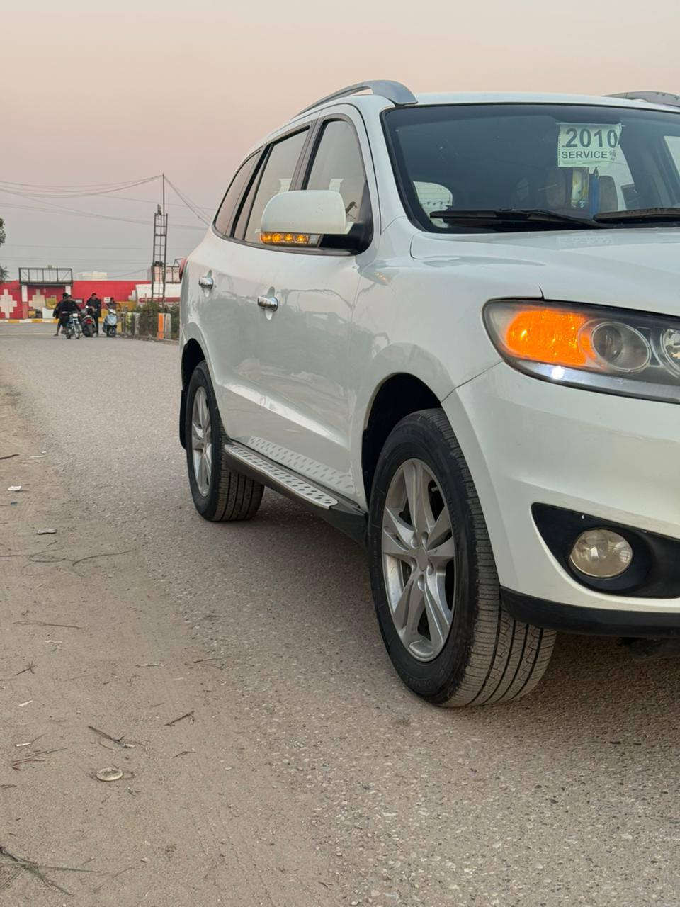 السلام عليكم  
 للبيع 
سنتافي 2010 خليجي رقم بغداد انكليزي بأسمي 6سلندر سبعه راكب بيه رشات صبغ كلشي  بسيط كير ومكينه وحداديه خير من الله مواصفات معروفه ٣قطع تبريد اشاير بالمري تحكمات شاشه بالمرايه  مكاني ذي قار الرفاعي 
السعر 137وبيه مجال رقمي( ‏‪***********‬‏)
