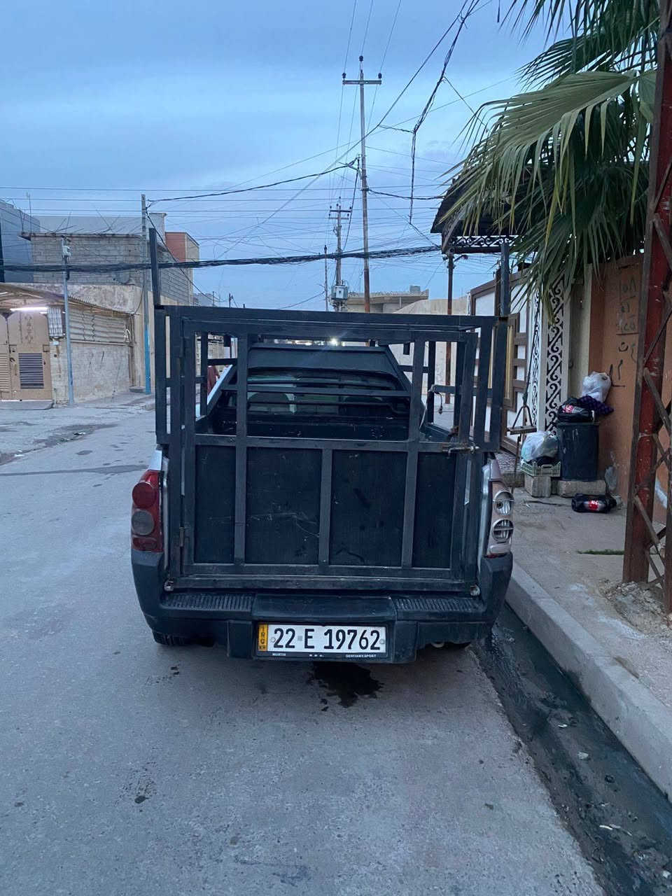 الاسم بيكم شوفرليت مونتانا 
موديل 2010
سياره نظيفه وجديده مو تعبانه 
شرط التحويل 
شرط التبريد ناقصه بس غاز شغال والمنظومه كامله 
شاشه وكامره والكهربائيات شغاله
صبغ عام
والمحرك محور استرا 16 سياره نشطه لدرجه 
السعر 48 ورقه وبيها مجال ***********. شرط التحويل كوبون بانزين بيها موصل, نينوى
