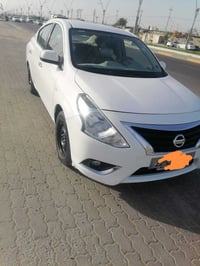 نيسان صني موديل 2024  ماشيه 73 / سعر 112 بيها ضربه خفيفه بارد يم قبق ا...
