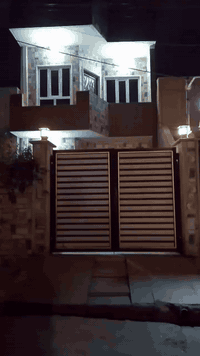 دار للبيع حي الفلاح خلف الملعب قرب العمارة الزرقاء شارع 12 جمعية ضفاف دجلة سند جمعية تم الكشف على الدار
المساحة ⬅️100م 

الواجهة⬅️ 5م

العمق⬅️20م عمق الدار

يقع على شارع بعرض⬅️ 12م

قرب صيدلية الاء محمد حسين

الطابق الاول مطبخ واستقبال وهول معيشة +خدمات صحية 
وغرفة نوم 

الطابق الثاني يحتوي على هول  و 2 غرف نوم وخدمات صحية 

بيتونة وسطح 

لمزيد من المعلومات الاتصال على الارقام التالية 

***********

***********
